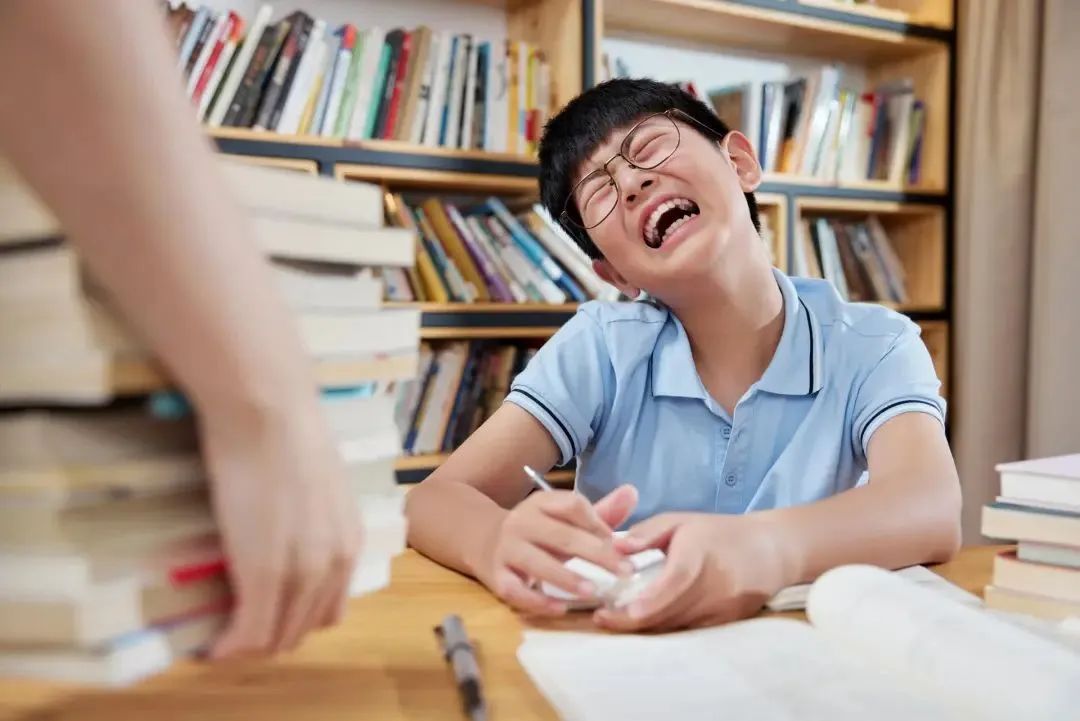 15岁学霸儿子，中考前厌学摆烂、自暴自弃！我顺势而为做了这件事，结果很圆满