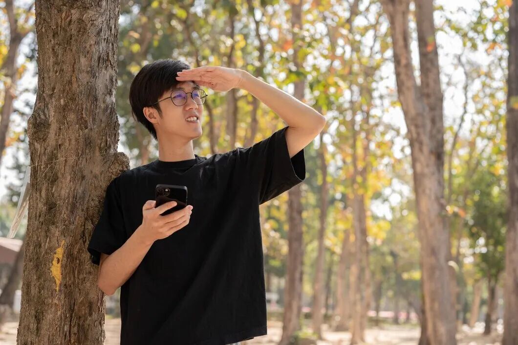 人到中年，陪休学儿子走出低谷才醒悟：为人父母最大的遗憾，不是孩子休学躺平度日。真正让人难过的，是你掏心掏肺付出，却走不进孩子内心